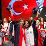 Gaziantep Üniversitesi Nizip MYO mezunlarını uğurladı