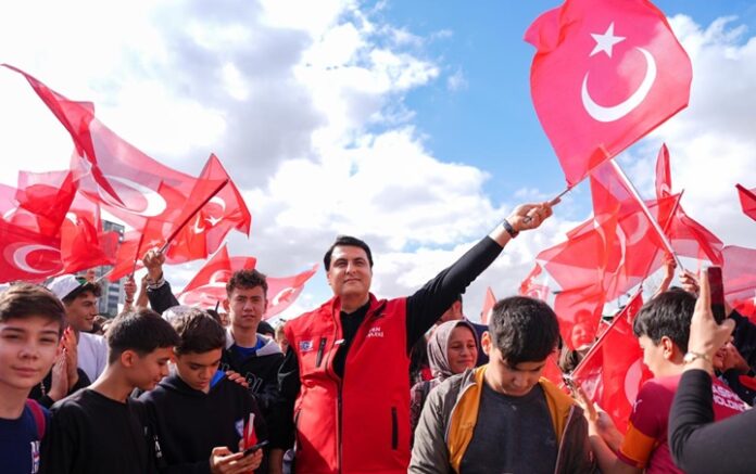 Şehitkamil Belediye Başkanı Yılmaz'dan 29 Ekim Cumhuriyet Bayramı mesajı