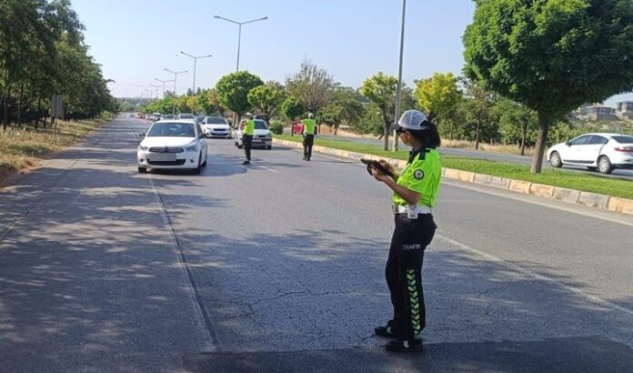 Gaziantep'te kural tanımayan 29 bin 330 sürücüye ceza uygulandı!