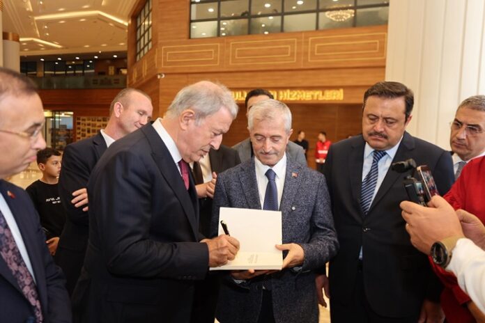 Hulusi Akar Gaziantep'te: Şahinbey Belediyesi'ne övgüler yağdırdı...