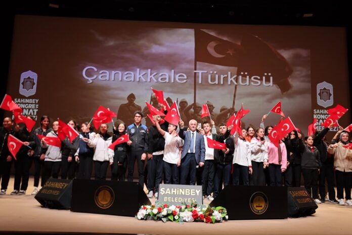 Astronot Tuva Cihangir Atasever, Gaziantep'te öğrencilerle buluştu