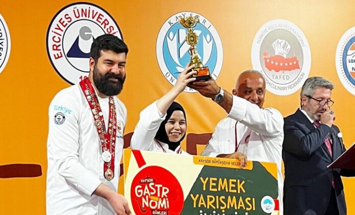 Gaziantep Üniversitesi öğrencileri Kayseri'den ikincilikle döndü