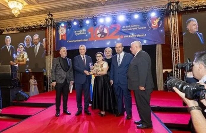 Bükreş tarihi Türk gecesine ev sahipliği yaptı