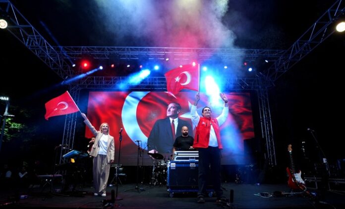 Şehitkamil’de muhteşem 29 Ekim kutlaması