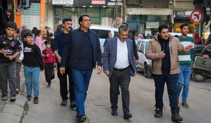 Başkan Yılmaz'dan Karşıyaka'ya kütüphane müjdesi