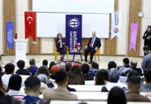 Fatma Şahin Gaziantep Üniversitesi’nde gençlerle bir araya geldi