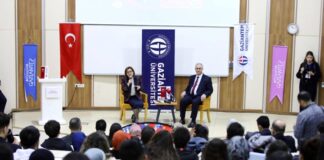 Fatma Şahin Gaziantep Üniversitesi’nde gençlerle bir araya geldi