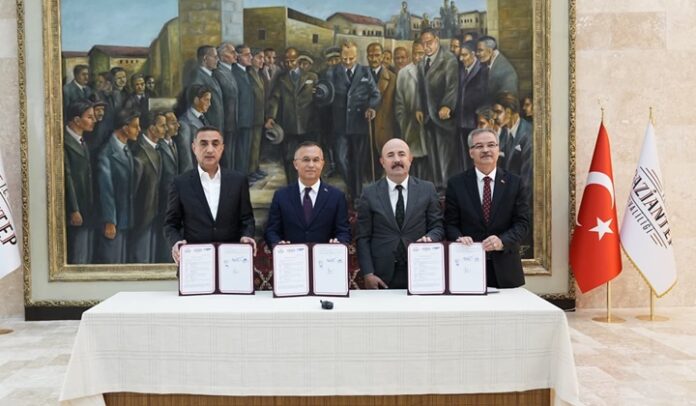 Gaziantep'te 40 bin öğrenciye ayakkabı yardımı yapılacak