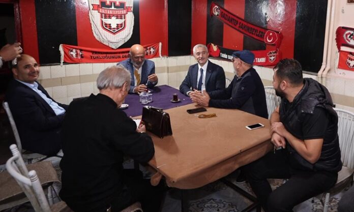 Başkan Tahmazoğlu Şahinbey'de vatandaşlarla gönül köprüsü kuruyor