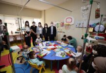 Tahmazoğlu’ndan lösemili çocuklara moral ziyareti