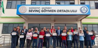 Gaziantep’te kitap okuyan öğrenciler ödüllendirildi