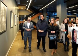 Şehitkamil Sanat Galerisi’nde ‘104 eserle 104. Yıl Sergisi’ açıldı