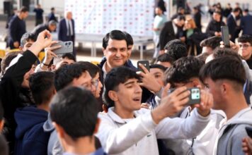 Şehitkamil Belediye Başkanı Yılmaz, gençlerle buluşmayı sürdürüyor