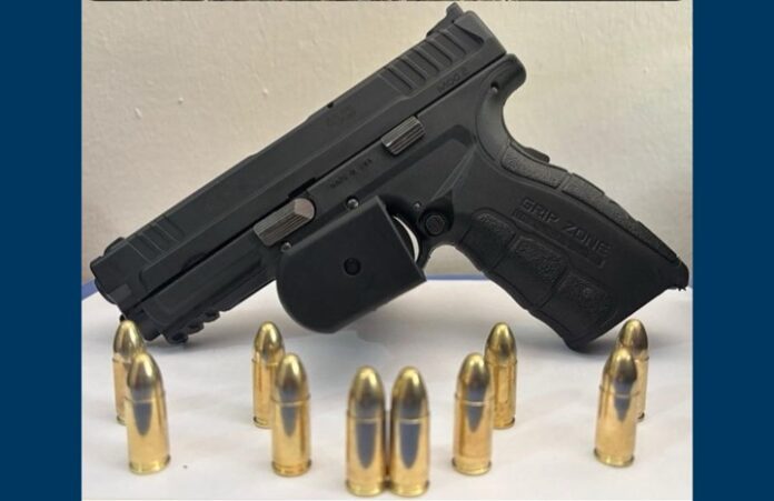 Motosikletli Yunus Timleri silah taşıyan şüpheliyi yakaladı