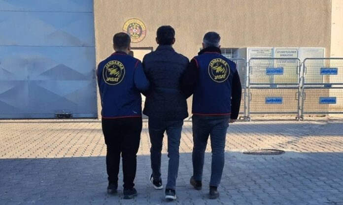 Her yerde aranıyordu: Gaziantep'te yakalanan firari dolandırıcı tutuklandı!