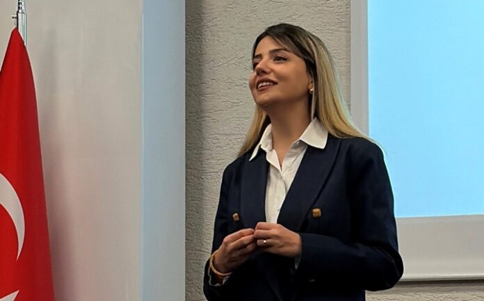 Uzmandan sağlıklı ilişki tüyoları: Kendimizi kaybetmeden yakın olabilmek mümkün!