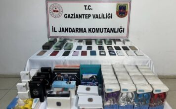 Gaziantep jandarmasından kaçak telefon operasyonu: 2 gözaltı