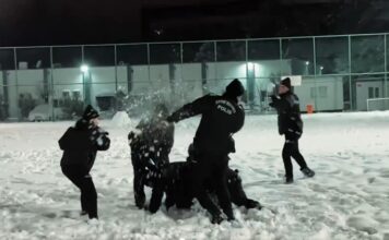 Gaziantep’te Çevik Kuvvet ile Özel Harekat arasında kartopu savaşı