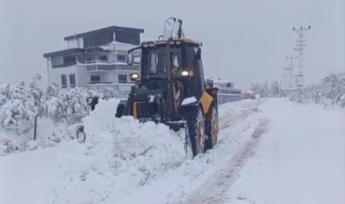 Gaziantep Büyükşehir'den tüm ilçelerde kar seferberliği