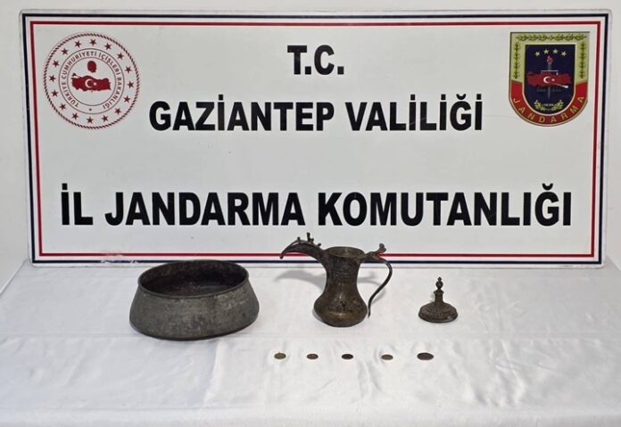 Gaziantep'in Nizip ve Şahinbey ilçelerinde defineci operasyonu: 5 gözaltı