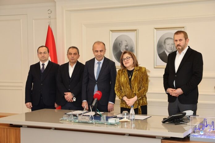 Gaziantep Büyükşehir Belediyesi'nden Adıyaman Üniversitesi'ne anlamlı destek