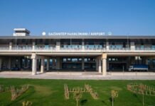 Yoğun kar yağışı nedeniyle Gaziantep Havalimanı tüm uçuşlara kapatıldı