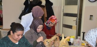 Şahinbey’de kadınlar üretiyor, evleri güzelleşiyor, çevre kazanıyor!