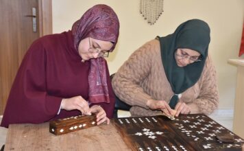 Sedef işlemeciliğini Gaziantepli kadınlar geleceğe taşıyor