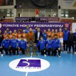 Gaziantep Polisgücü kadın hokey takımı Süper Lig’de şampiyon oldu