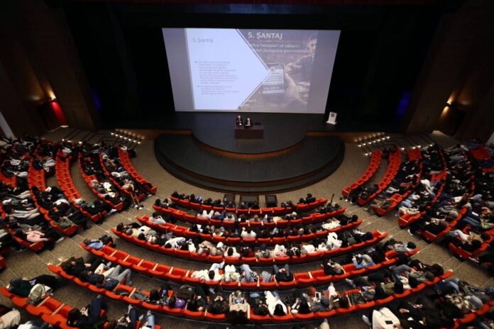 Gaziantep’te üniversite öğrencilerine dolandırıcılığa karşı bilinçlendirme çalıştayı
