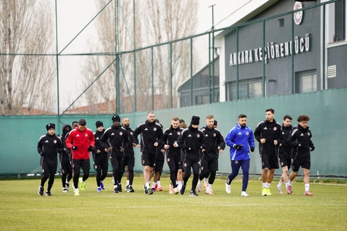 Gaziantep FK, Ankara Keçiörengücü maçı hazırlıklarına ara vermeden başladı