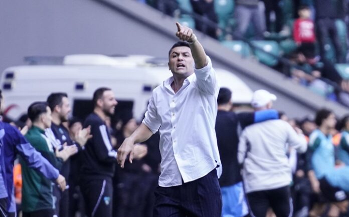 -Gaziantep FK Teknik Direktörü Burak Yılmaz sözünü tutamadı: Bu kez de sarı kart gördü!