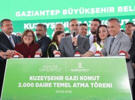 Bakan Kacır övgüler yağdırdı: Gaziantep’te 2 bin konutluk projenin temeli atıldı