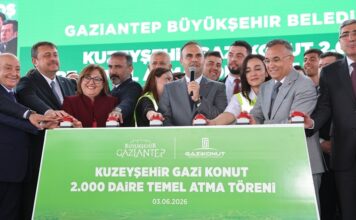 Bakan Kacır övgüler yağdırdı: Gaziantep’te 2 bin konutluk projenin temeli atıldı