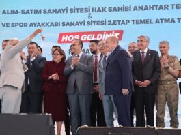 Bakan Kacır, Gaziantep BUSEM’de iş yerlerinin anahtarlarını dağıttı, yeni kısmın temelini attı