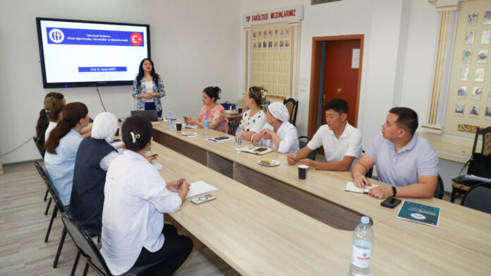 Kazakistan'daki araştırma merkezine Gaziantep Üniversitesi'nden akademik destek