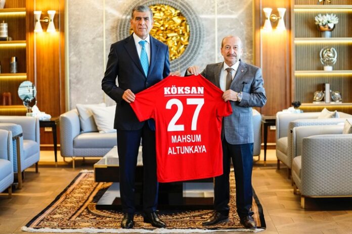 Gaziantep FK’nın forma kol sponsoru Mahmood Coffee oldu