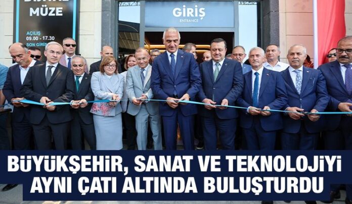 Bakan Ersoy, Gaziantep'te Dijital Sanat Müzesi'ni açtı
