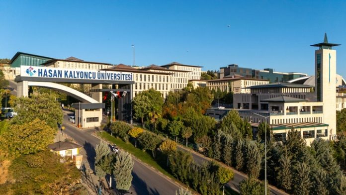 HKÜ, THE 2027 Dünya Üniversite Sıralamasında yer aldı